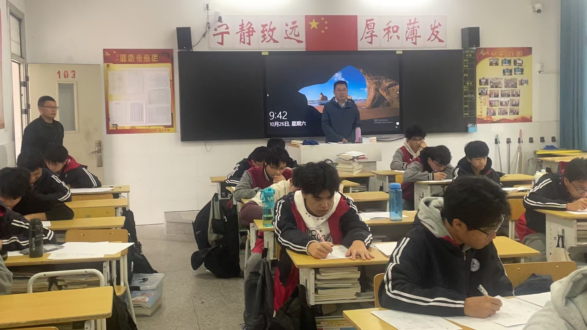 cae166eda4552ca1ca3ebbab1907e44.jpg