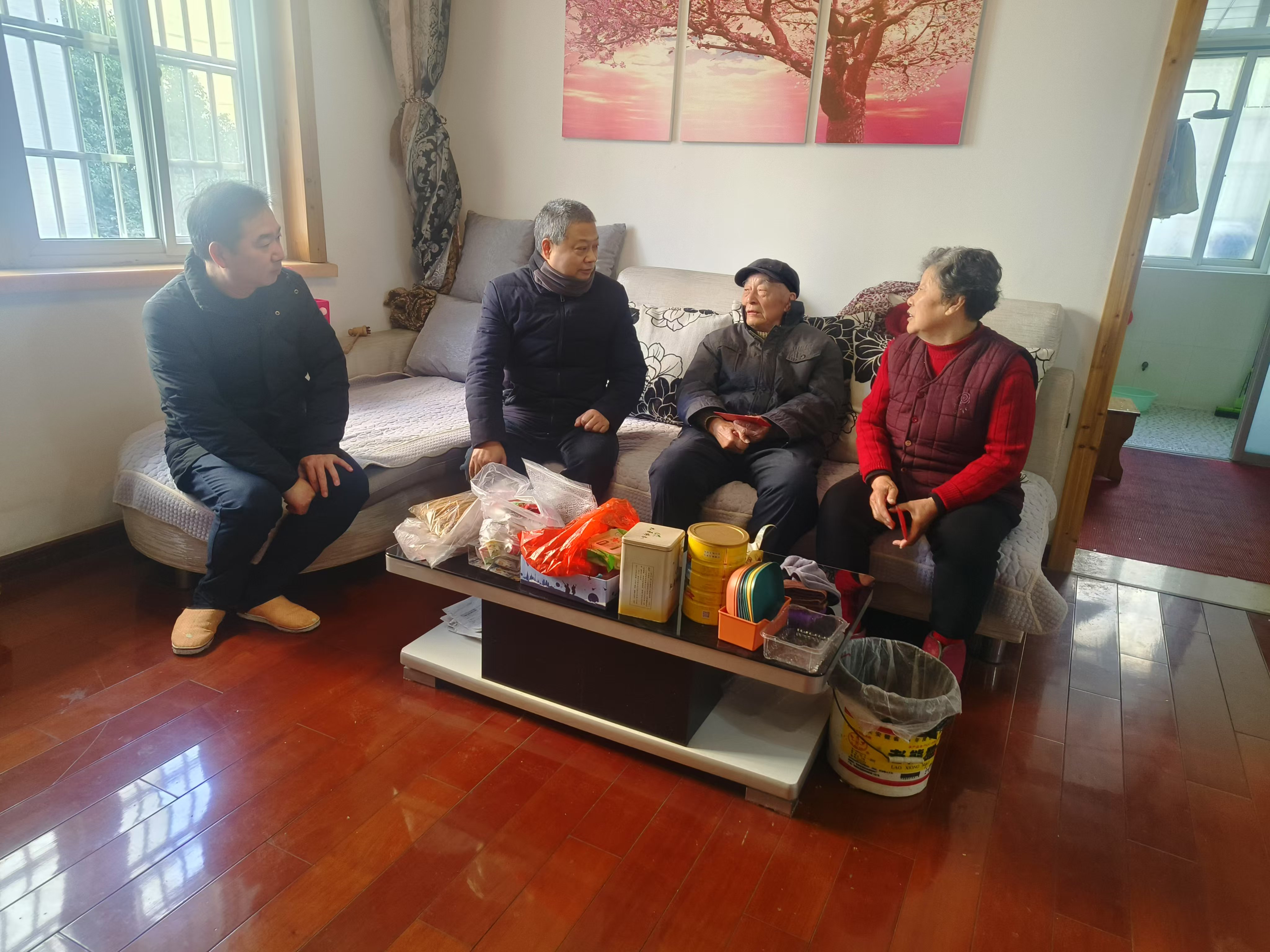 退休教师慰问12.jpg