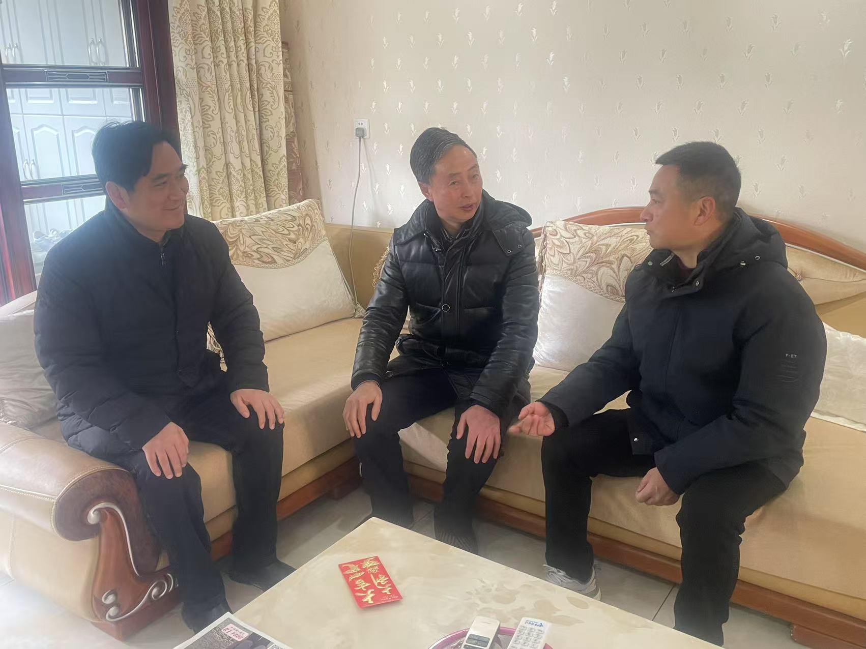 退休教师慰问14.jpg